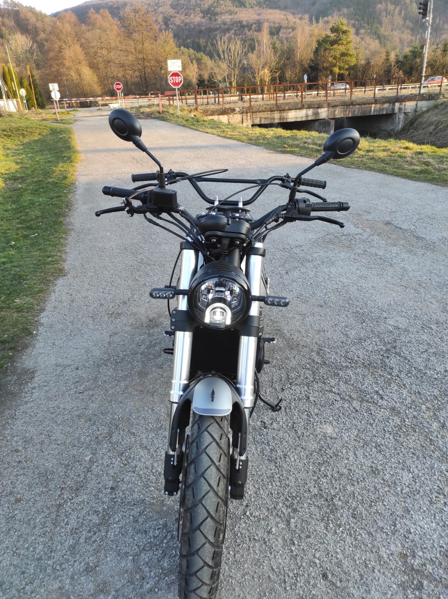 Benelli Leoncino 500